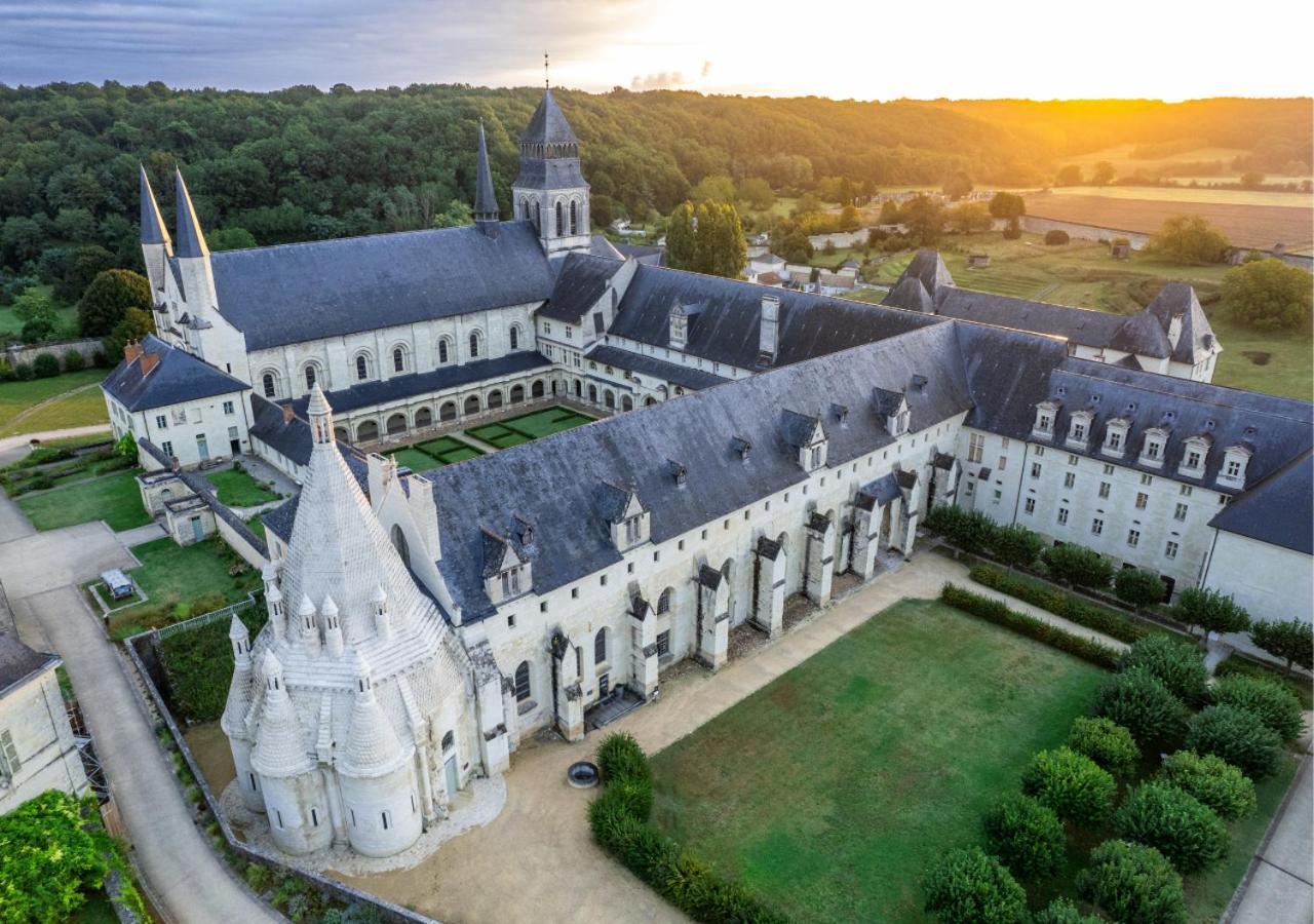 Les Logis Du Forgeron, Gites De Groupe Entre Loire & Vignes Saint-Jean-des-Mauvrets Esterno foto